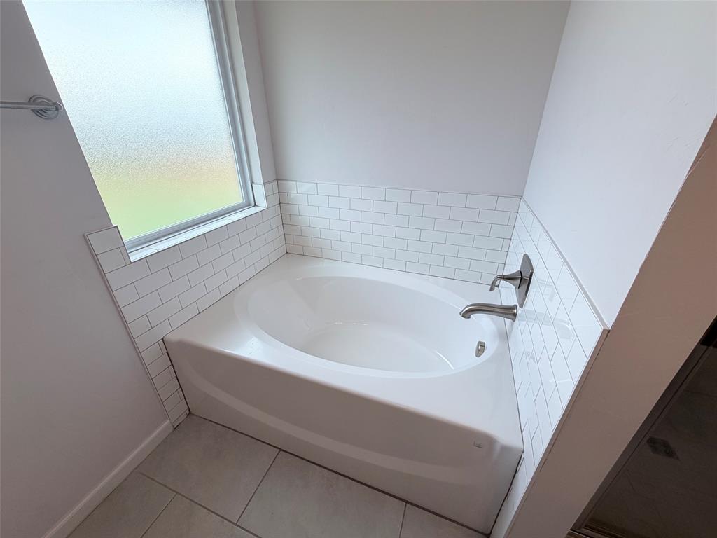18137 Autumn Grove Drive Property Photo 13