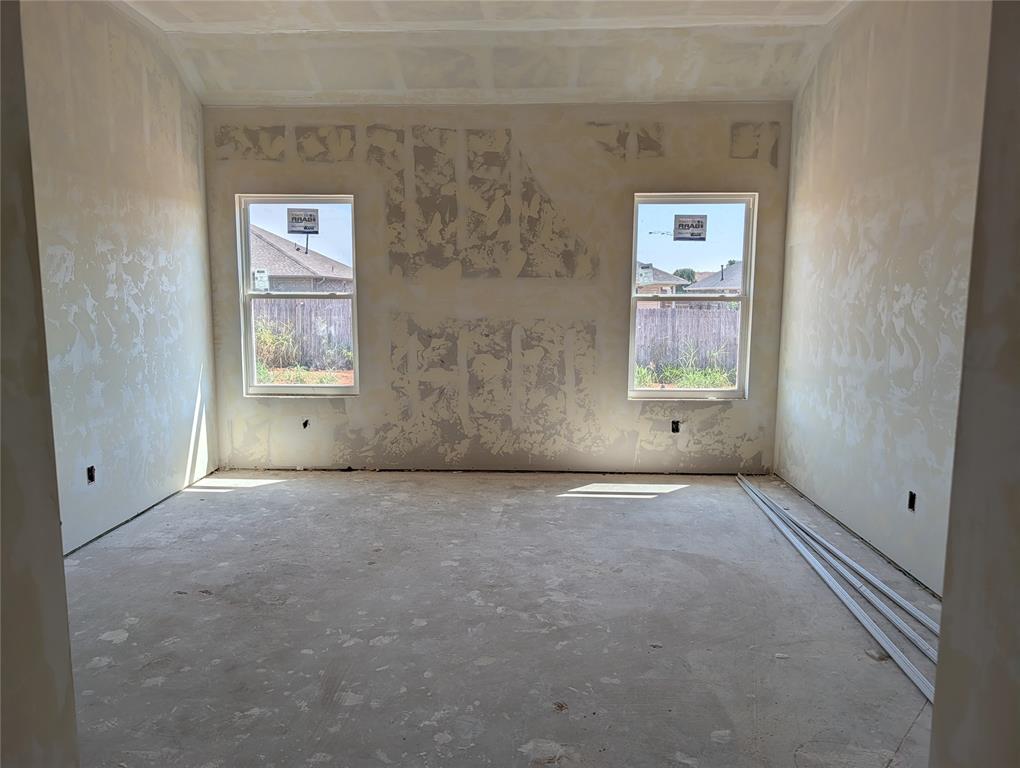 5012 Fieldstone Drive Property Photo 6