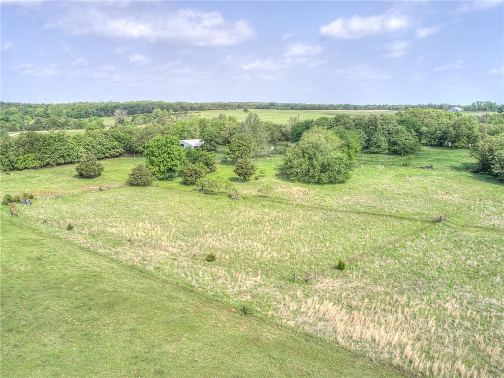 340013 E 810 Road Property Photo 2