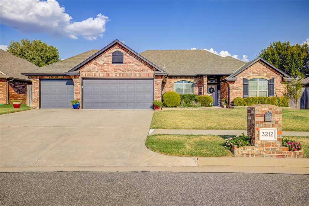 3212 Pin Oak Road Property Photo 1