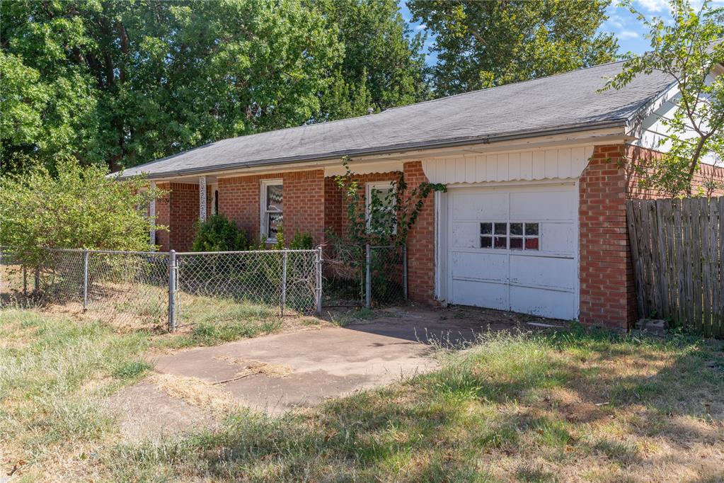 1923 W Louisiana Avenue Property Photo 1