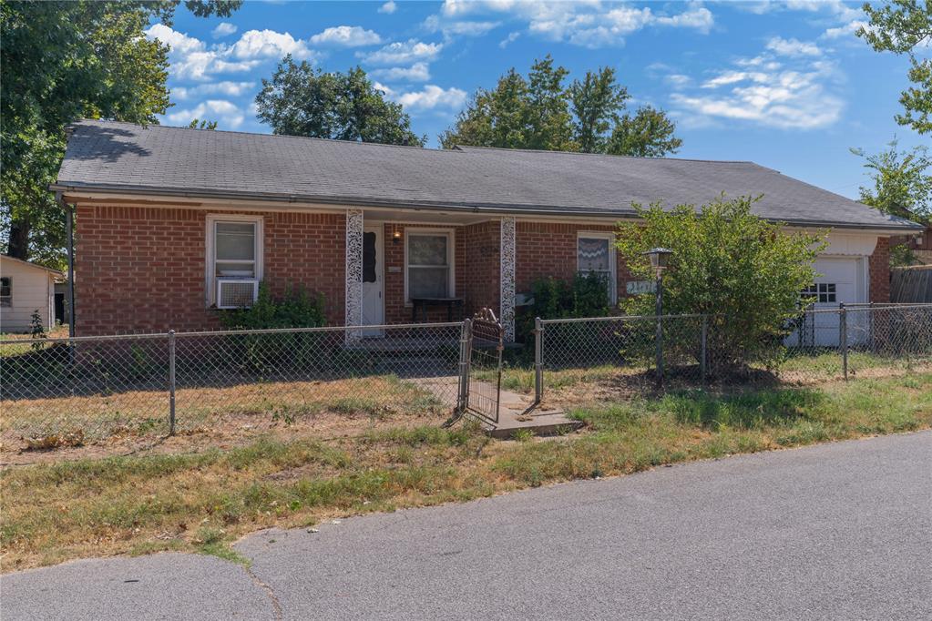 1923 W Louisiana Avenue Property Photo 3