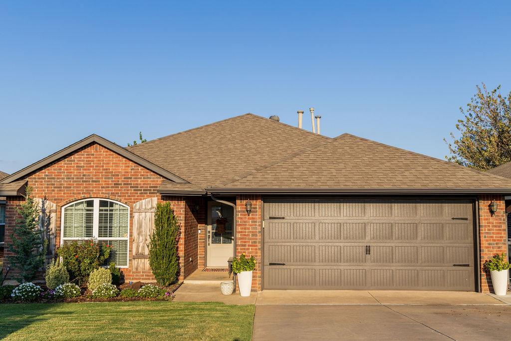 4412 Applegate Drive Property Photo 1