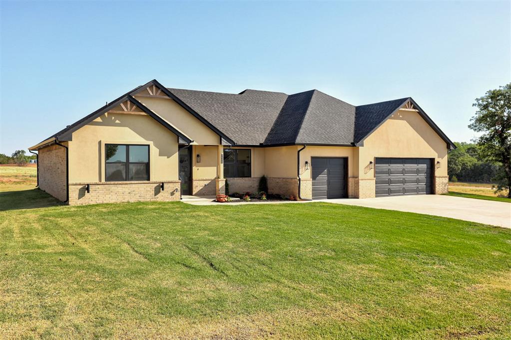 2444 Wolf Creek Bend Property Photo 3