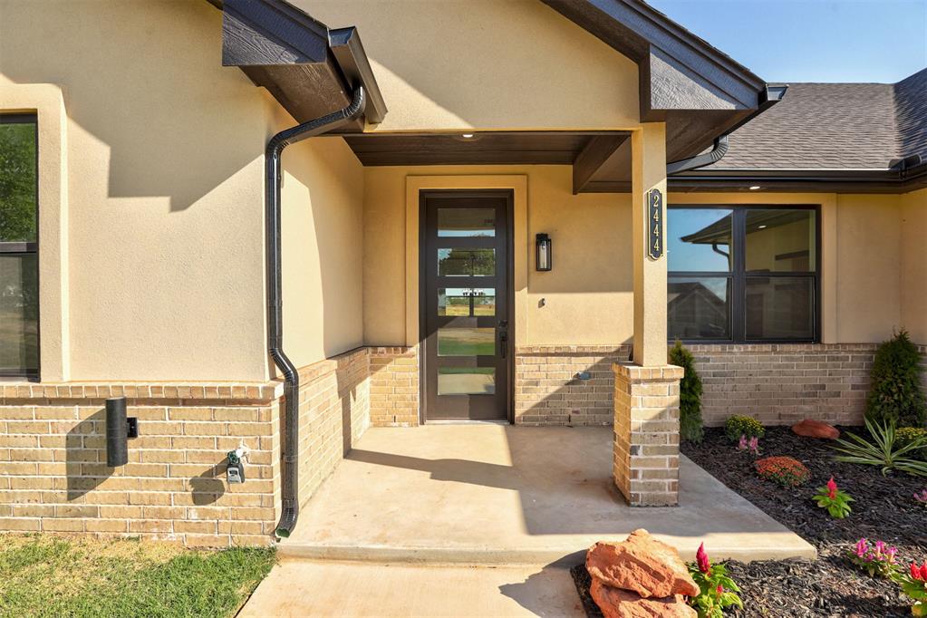 2444 Wolf Creek Bend Property Photo 4