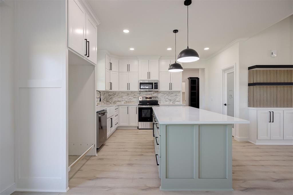 2444 Wolf Creek Bend Property Photo 14