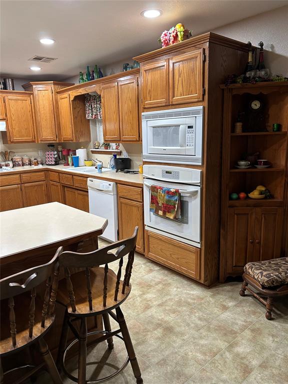 521 W Roh Street Property Photo 4