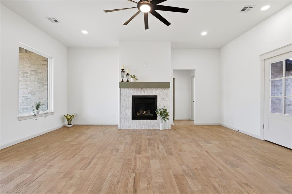 1328 Cedar Circle Property Photo 3