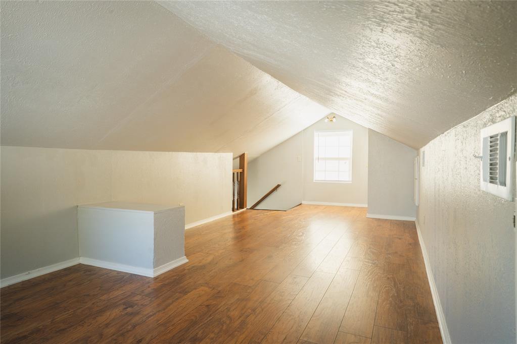1248216 Property Photo 3