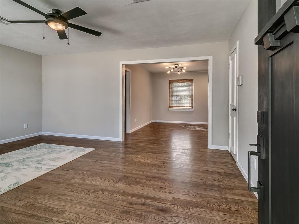 3020 W Fairfield Avenue Property Photo 6