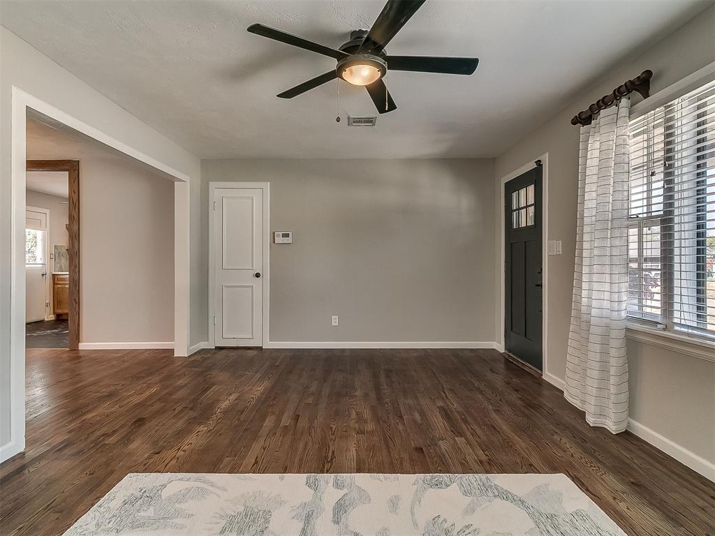 3020 W Fairfield Avenue Property Photo 7