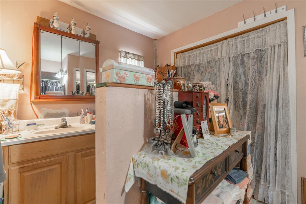 32383 Summerwood Lane Property Photo 17