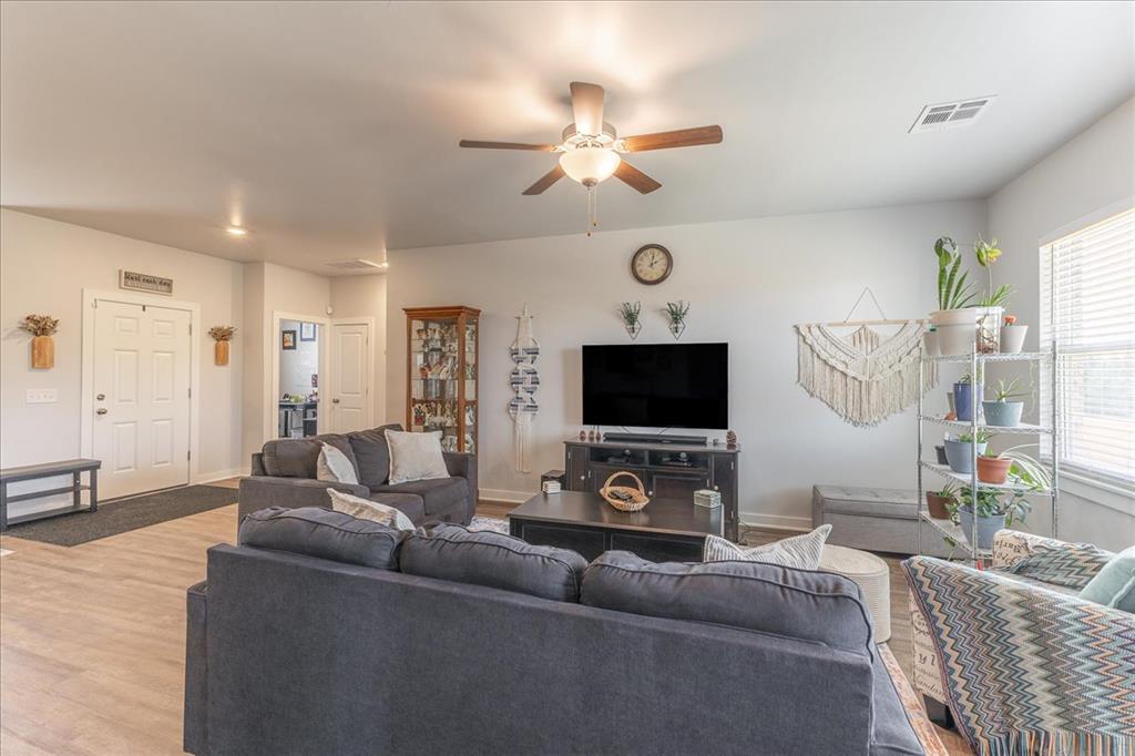 504 Evergreen Way Property Photo 12