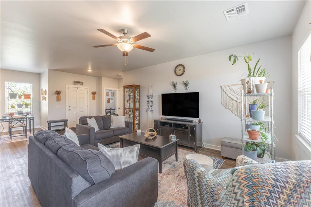 504 Evergreen Way Property Photo 13