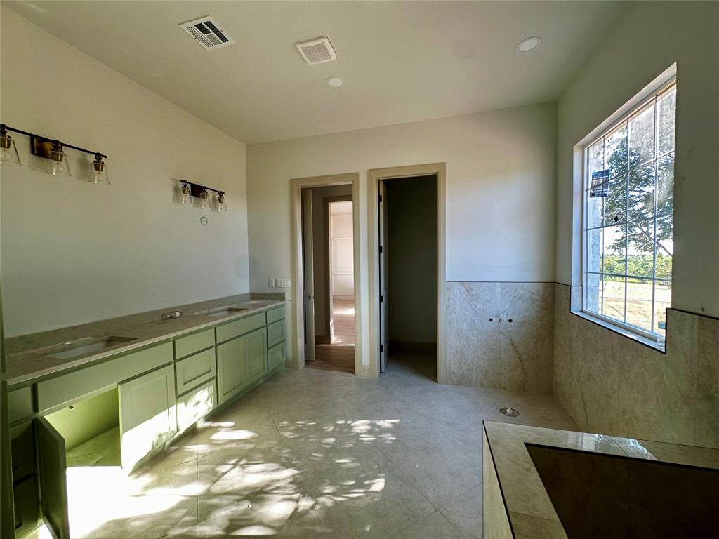 18436 Boardwalk Crossing Property Photo 24