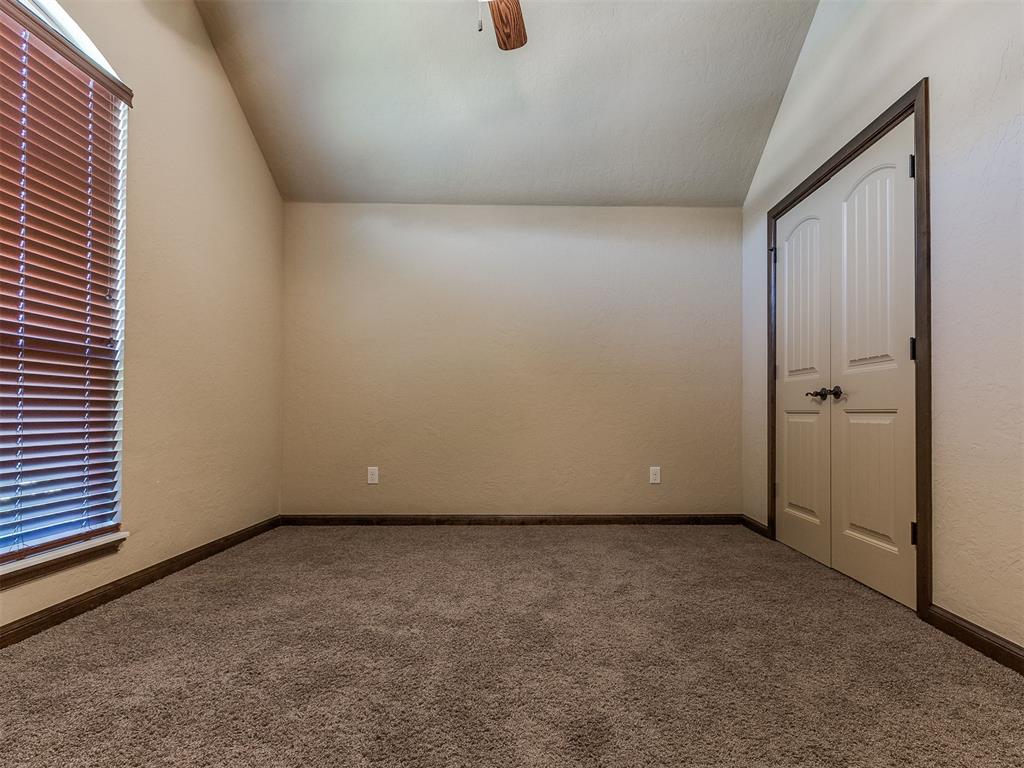 2812 Sw 95th Street Property Photo 4