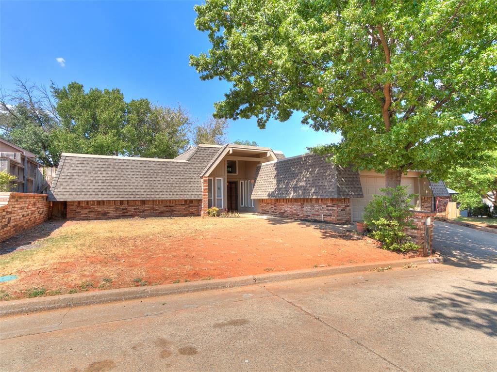 8905 Stanford Court Property Photo 2