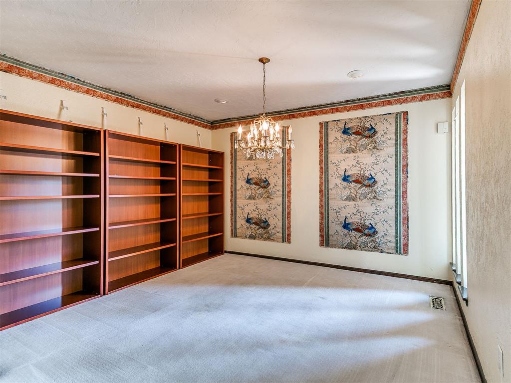 8905 Stanford Court Property Photo 4