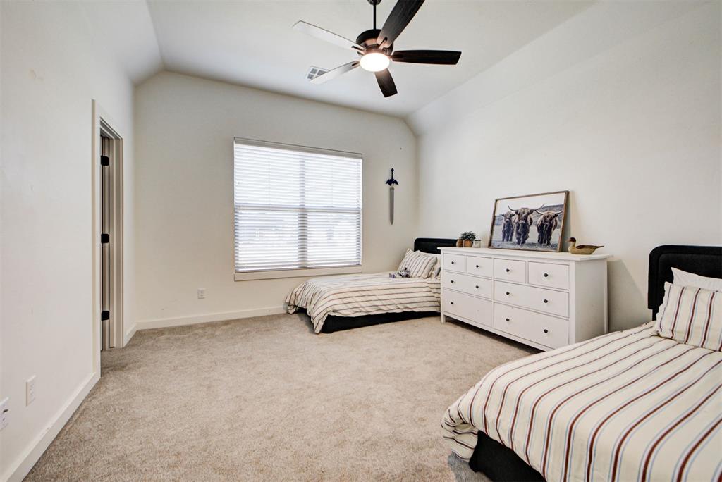 10121 Oakwood Drive Property Photo 39
