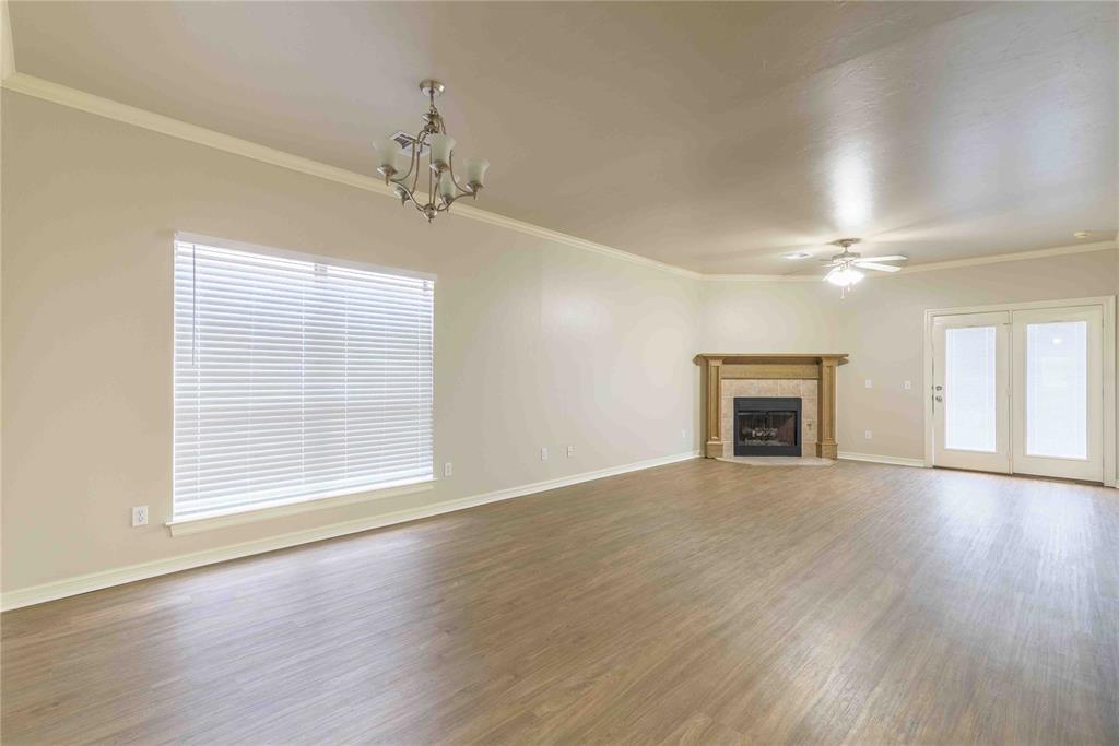 520 Sw 123rd Place Property Photo 3