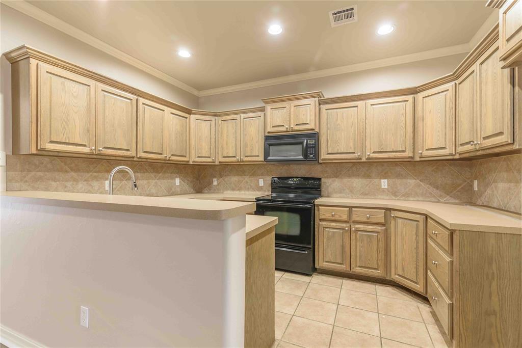 520 Sw 123rd Place Property Photo 5