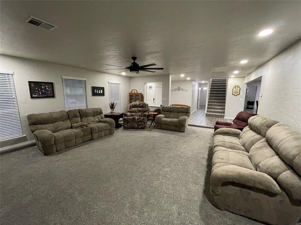 520 Adams Street Property Photo 7