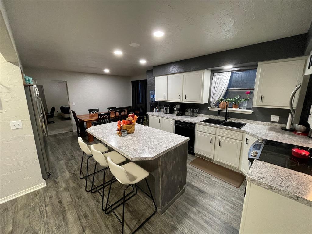 520 Adams Street Property Photo 11