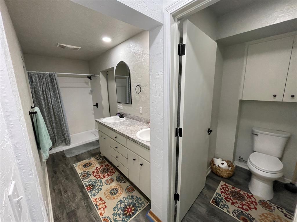 520 Adams Street Property Photo 18
