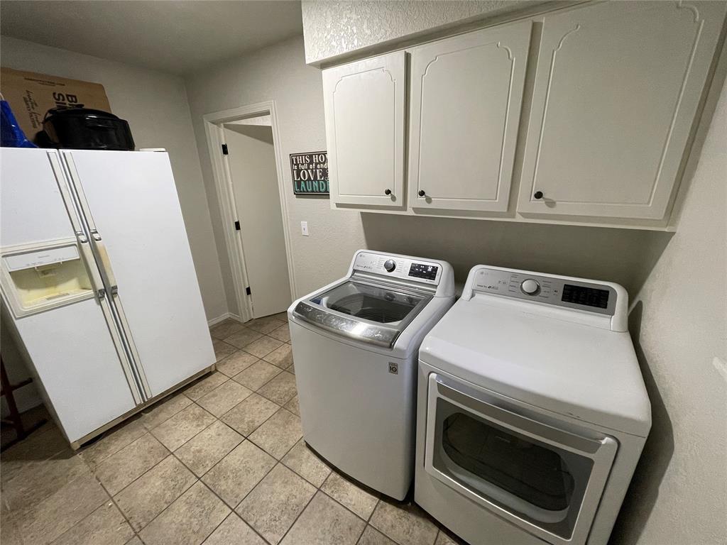520 Adams Street Property Photo 29