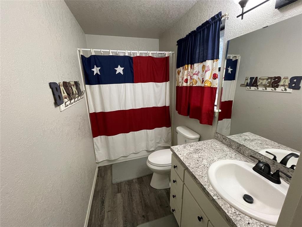 520 Adams Street Property Photo 35