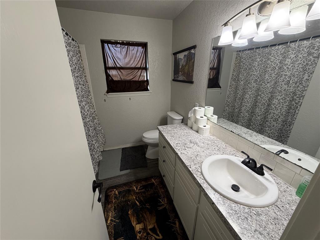 520 Adams Street Property Photo 41