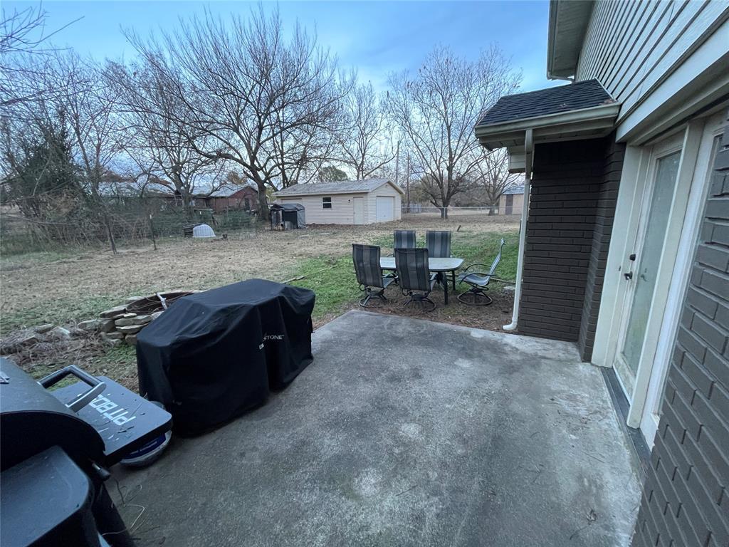 520 Adams Street Property Photo 43
