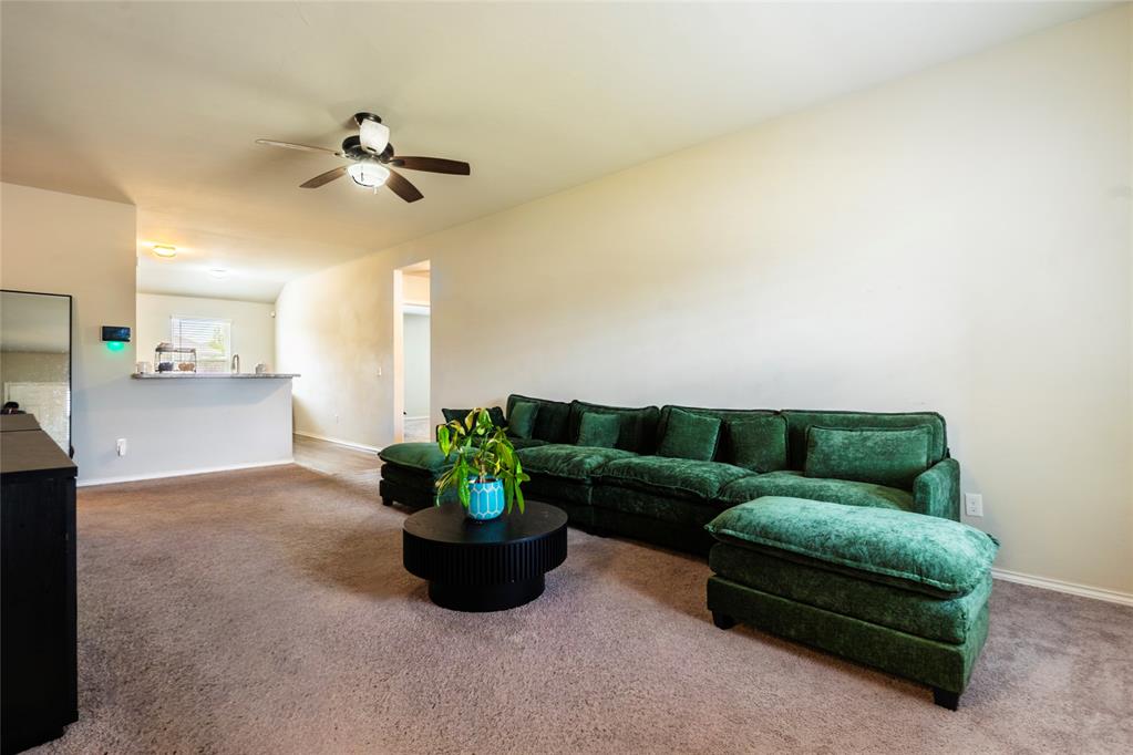 7709 Percheron Road Property Photo 4