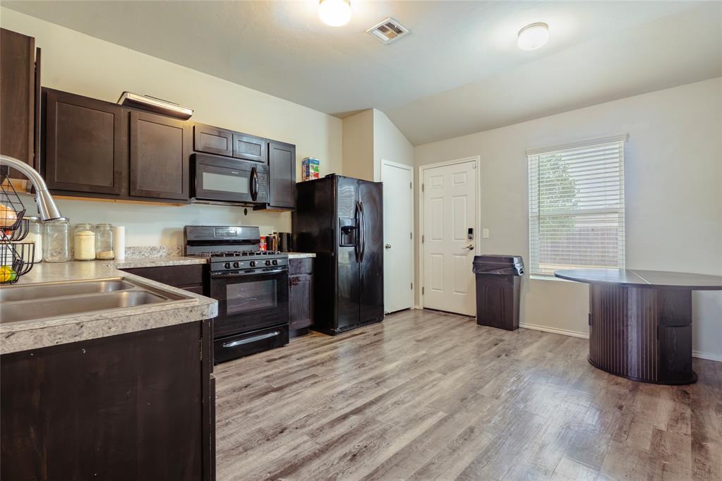 7709 Percheron Road Property Photo 9