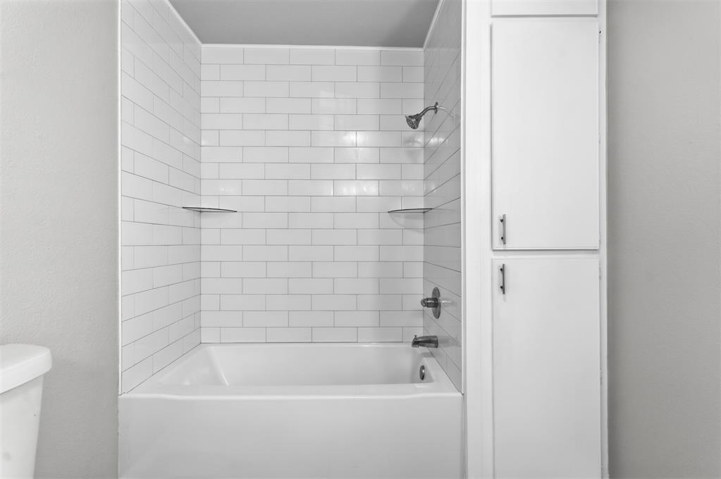 616 W Kings Road Property Photo 14