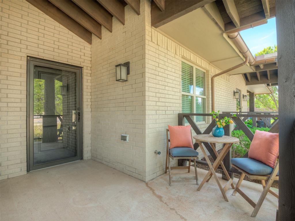 2224 Kavanaugh Boulevard Property Photo 2