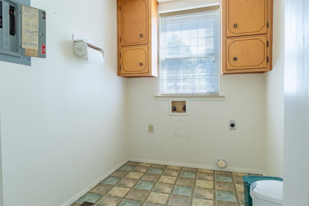 30733 E County Road 1570 Property Photo 11