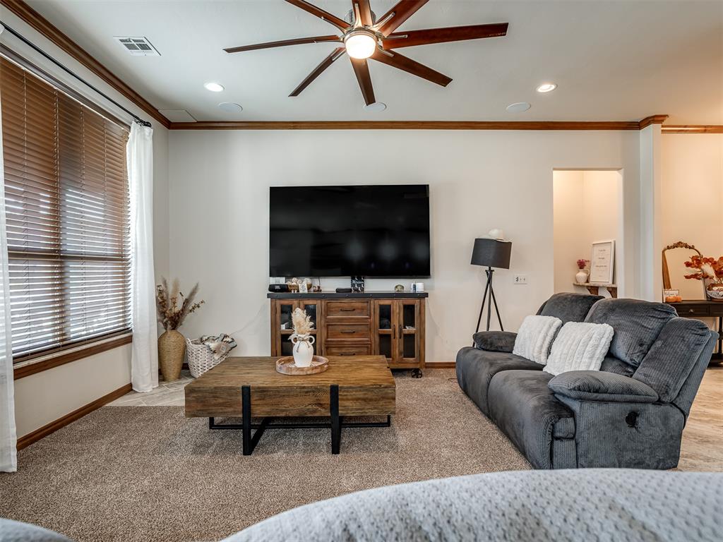 329678 E 1000 Road Property Photo 8