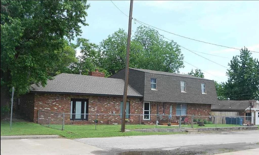 821 W Moses Street Property Photo 1