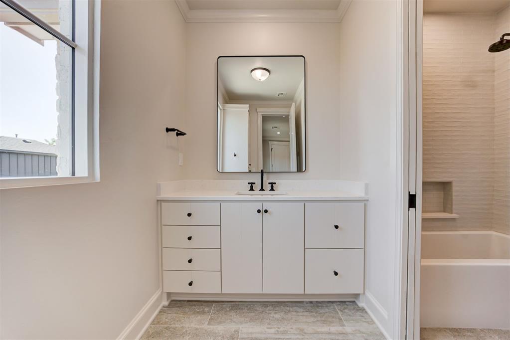 2811 Guilford Lane Property Photo 36