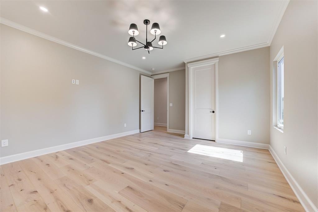 2811 Guilford Lane Property Photo 40