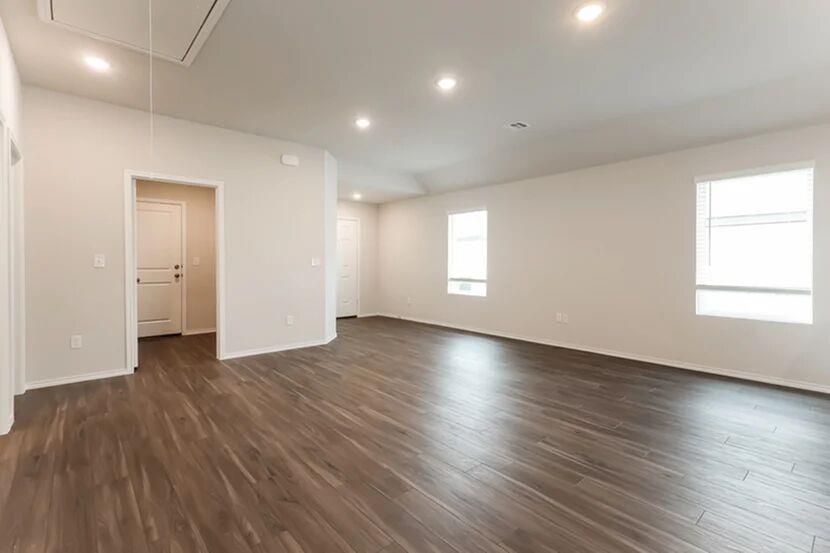 2103 Crimson Lake Boulevard Property Photo 3