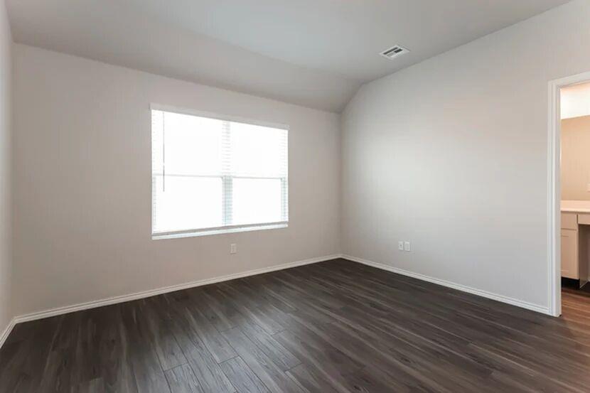 2103 Crimson Lake Boulevard Property Photo 8