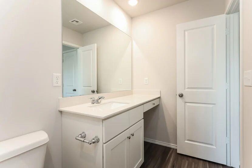 2103 Crimson Lake Boulevard Property Photo 10