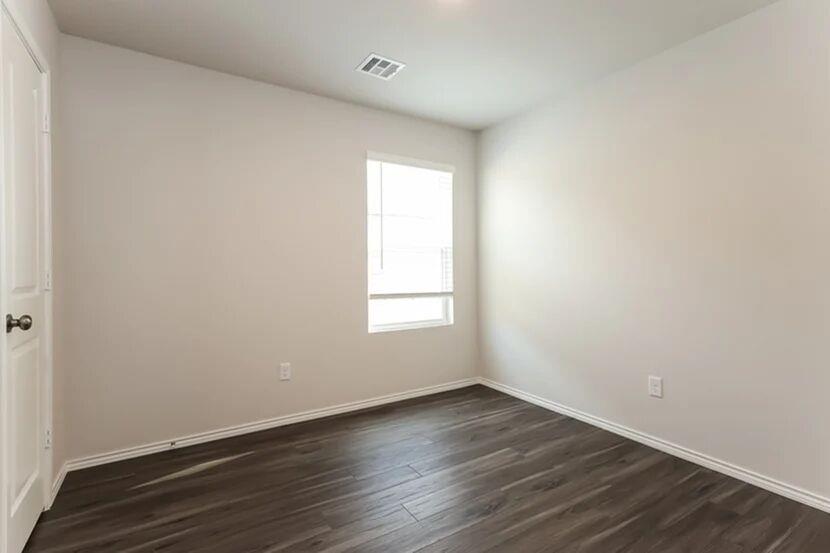2103 Crimson Lake Boulevard Property Photo 11