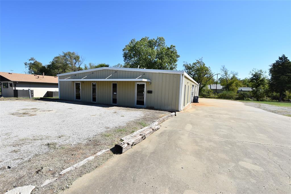 610 N Main Street Property Photo 2