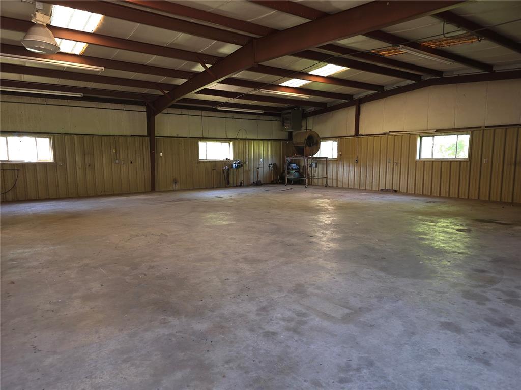 610 N Main Street Property Photo 13