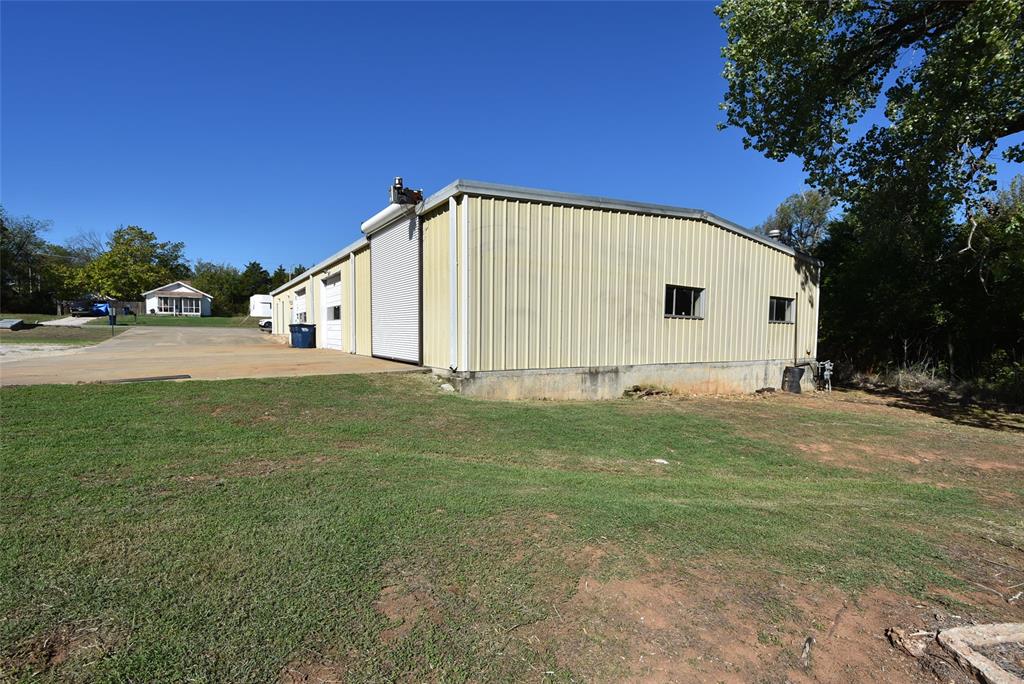 610 N Main Street Property Photo 23