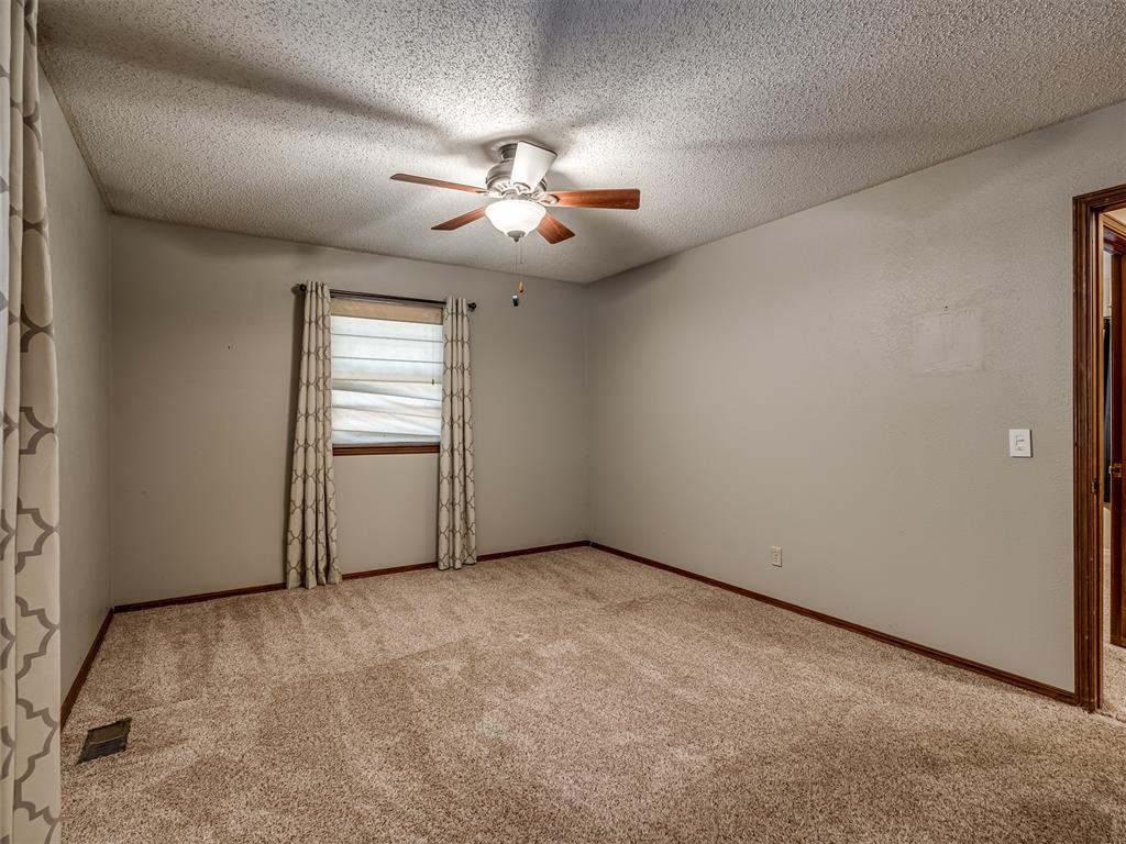 8708 S Charlotte Drive Property Photo 18