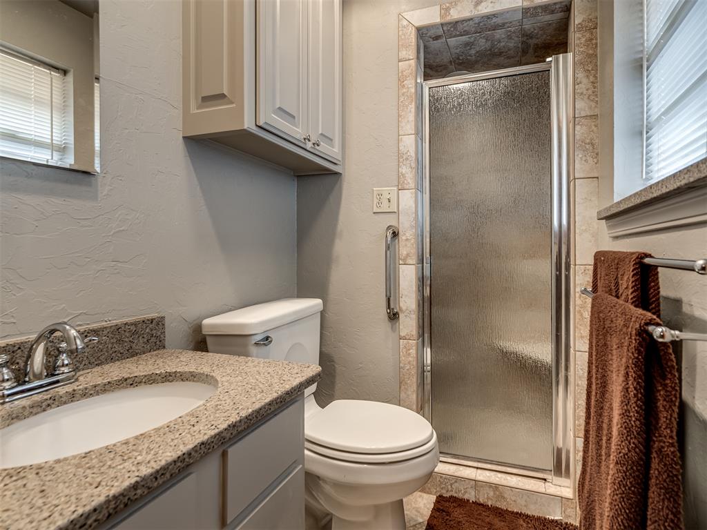 8708 S Charlotte Drive Property Photo 20